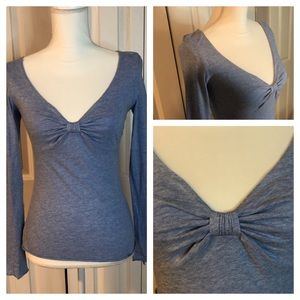 Low V-neck Long Sleeve, XS Women